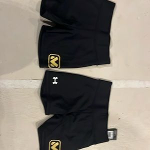 Under Armour biker shorts with M set of two